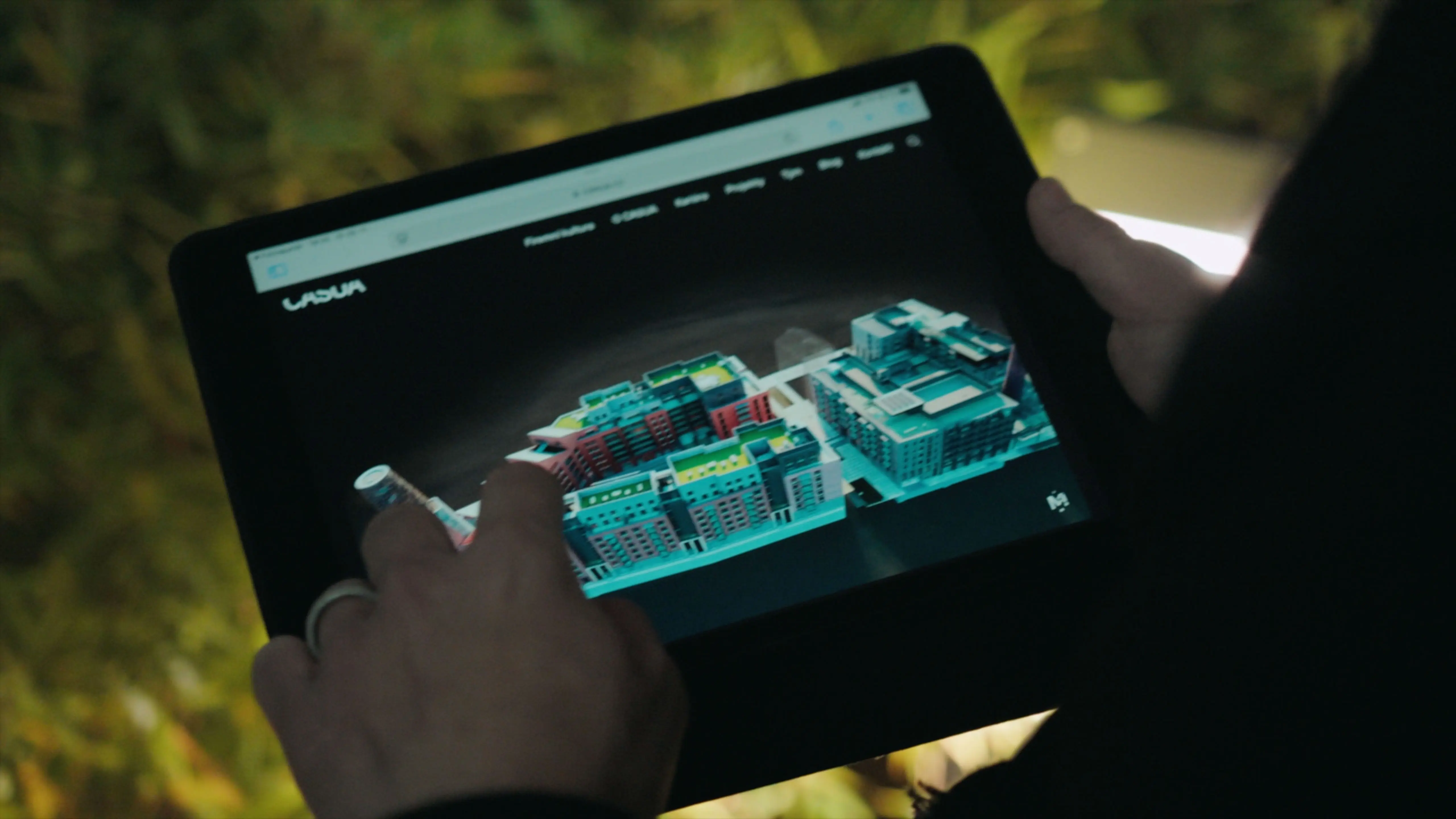 CASUA uses interactive 3D and AR, highlighting urbanism, BIM data, and a digital cassowary.